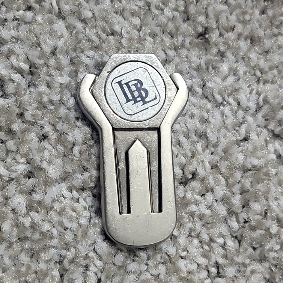 Golf Divot Holder Ball Marker Golf Divot Holder Ball Marker